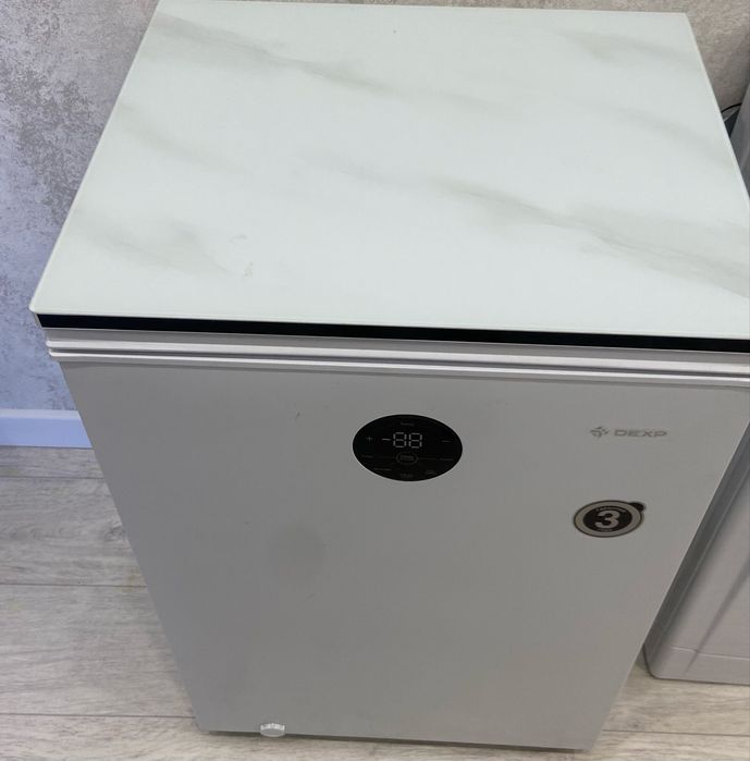 Продам морозильник новый