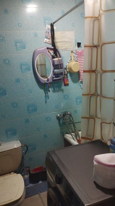 Чирчик Соларис кучаси 2 хонали уй сотилади