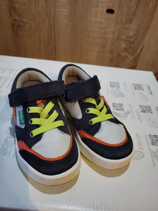 Adidas Kickers, cu piele intoarsa, stare foarte  buna, nr 21, 14 cm