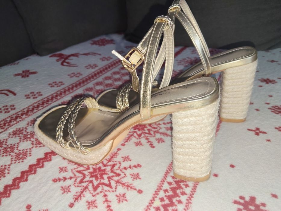 Sandale ocazie aurii