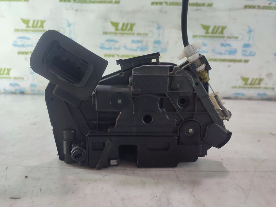 Broasca usa stanga spate 5K48390150 Volkswagen VW Golf 7 [2012 - 2017