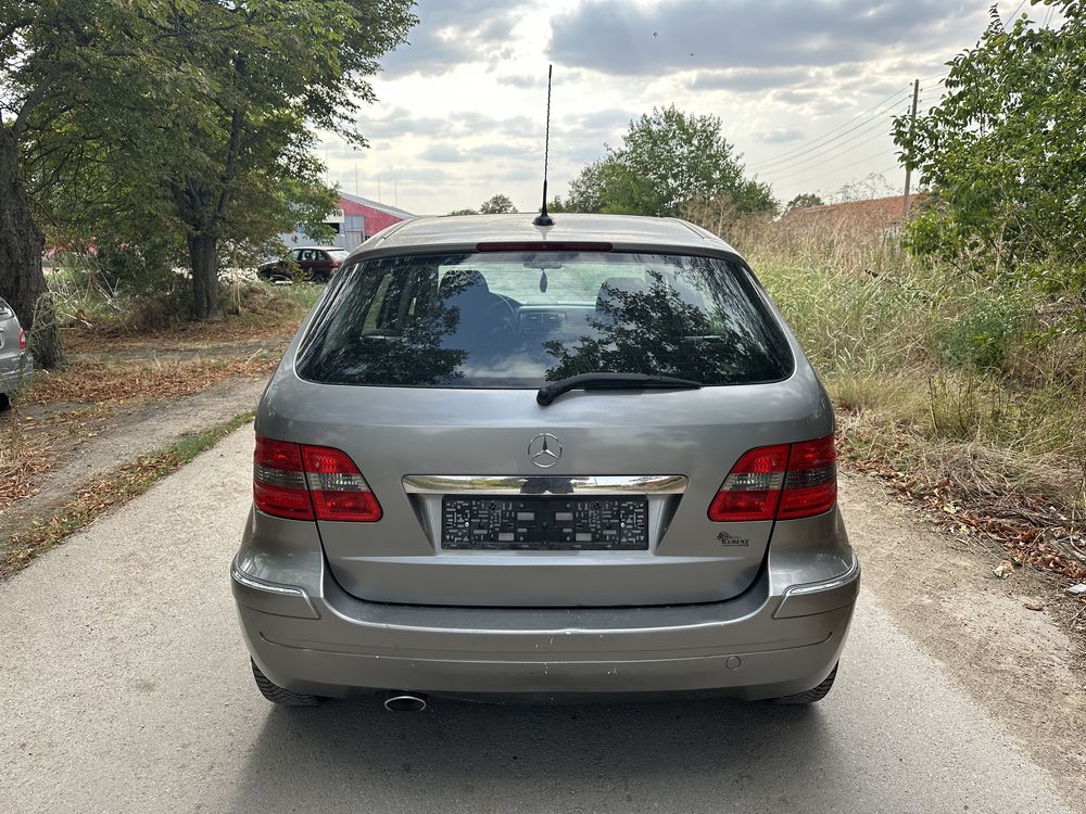 Mercedes B200CDI на части