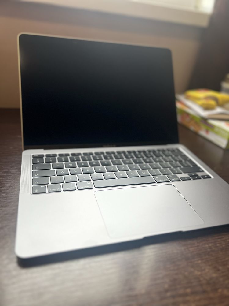 Apple Macbook Air