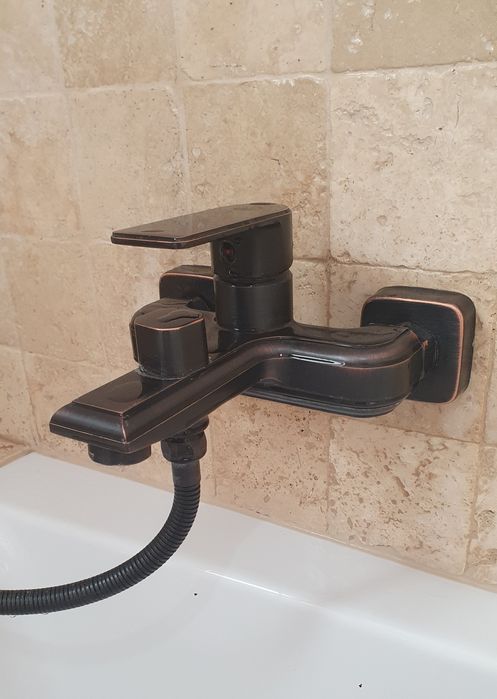 Baterie cada cu para si suport perete Kadda + baterie lavoar