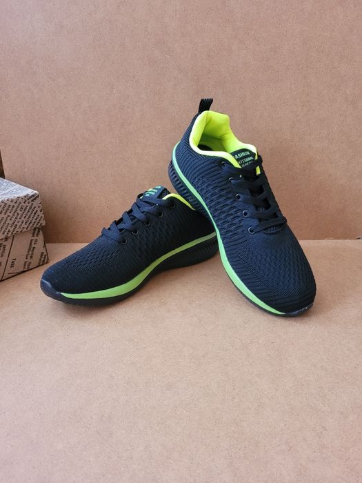 Кроссовки мужские новые