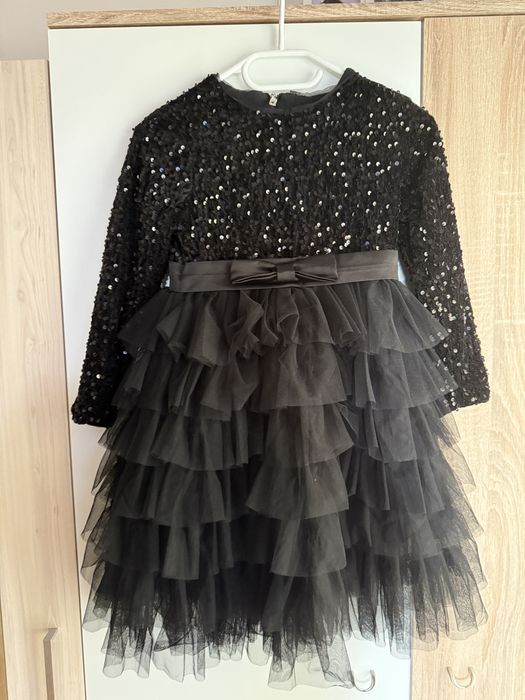 Ватирана детска рокля в черен цвят