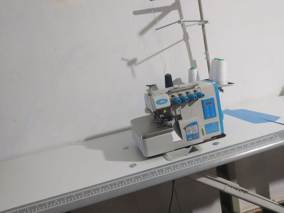 Tikuv mashinasi sotiladi