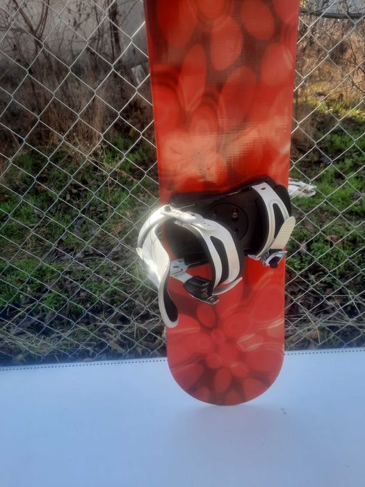 сноуборд EXTREM +автомати  151см.