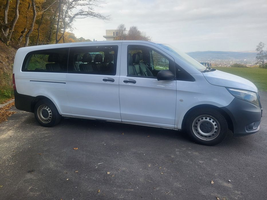 Inchiriez  microbuz/ van, minibus 8+ 1 Mercedes Vito