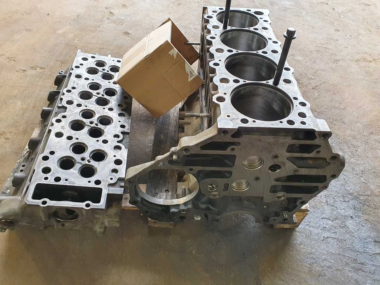 Dezmembrez Isuzu 4HK1- bloc motor, vibrochen, chiuloasa, pistoane,