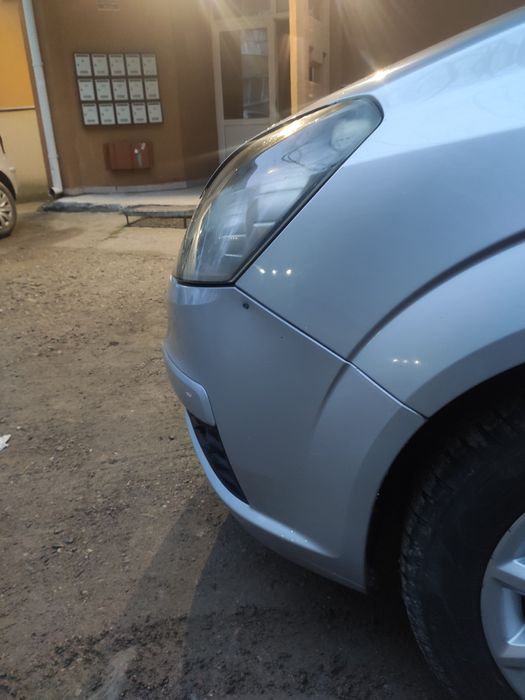 Opel Zafira 2.0. 120hp