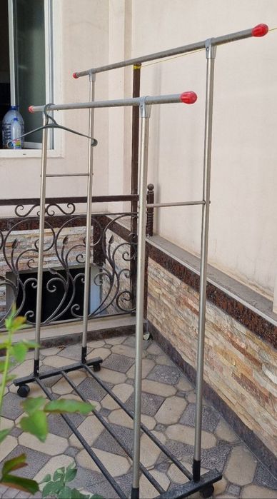 Veshalka sotiladi yengi