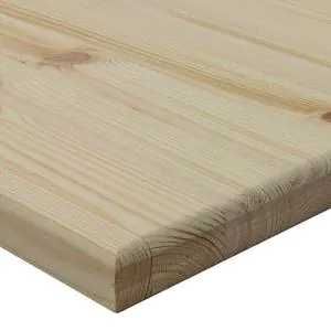 Blat din lemn masiv de pin pentru spatii de lucru sau mese.