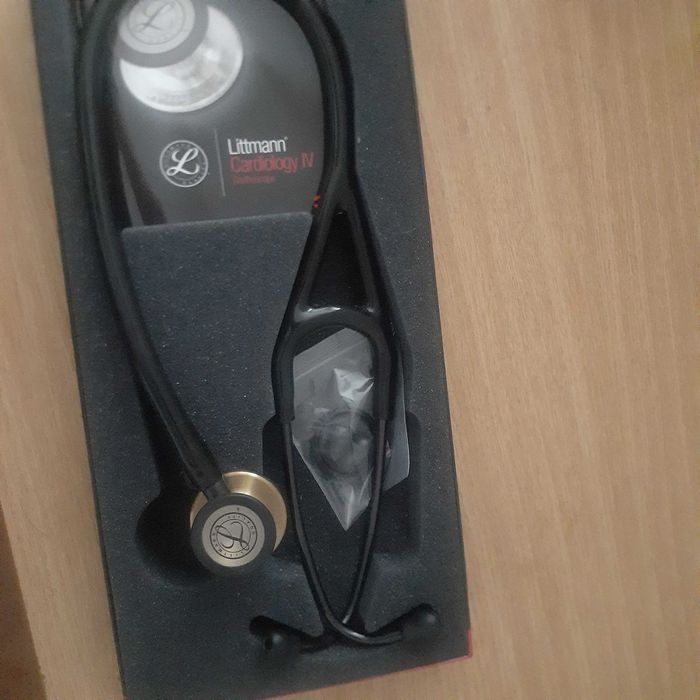 Vând Stetoscop Littmann Cardiology 4 Capsula Alama( Brass)