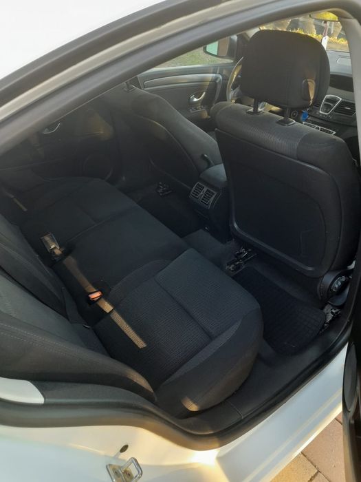 Vând  Renault Laguna