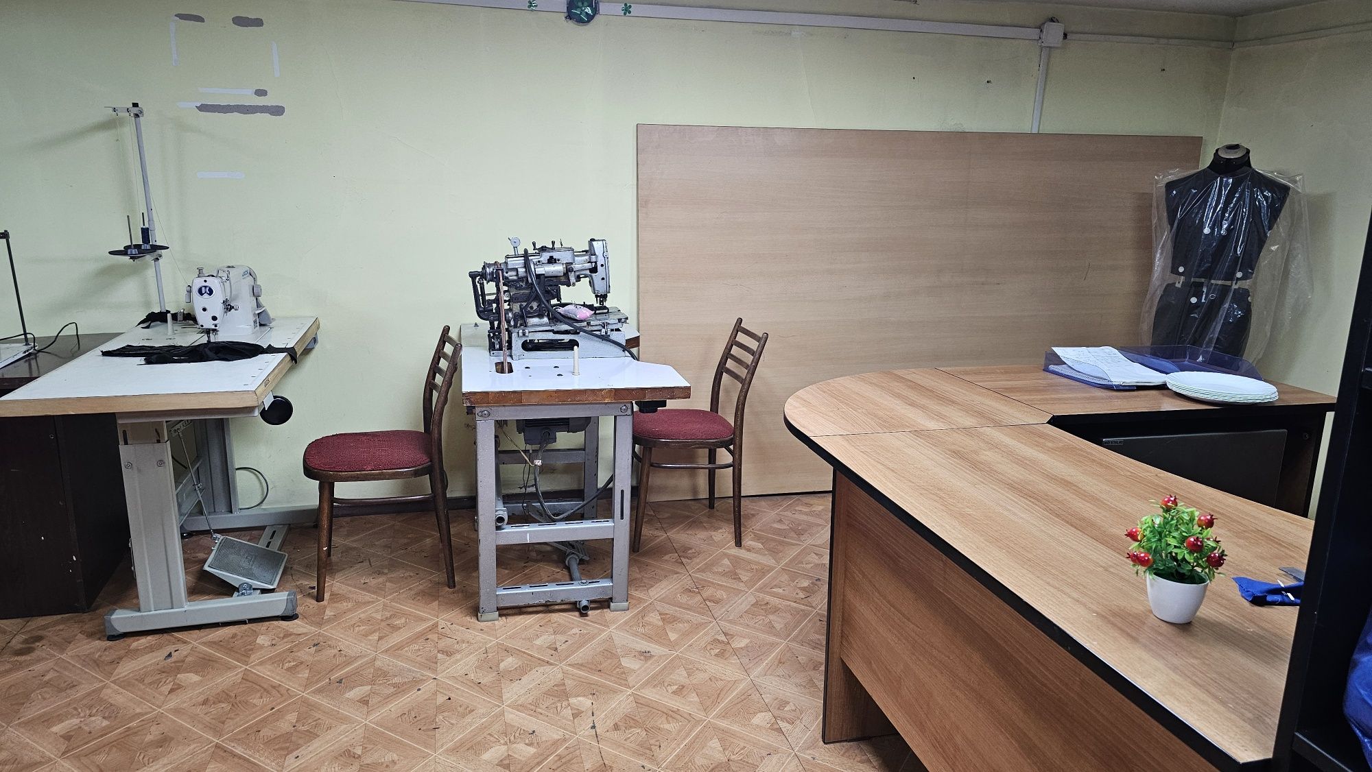 Сдаётся в аренду  швейное помещение  ателье по дням/по месяч