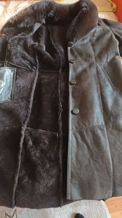 Vând haină de blana lungă cu guler sal