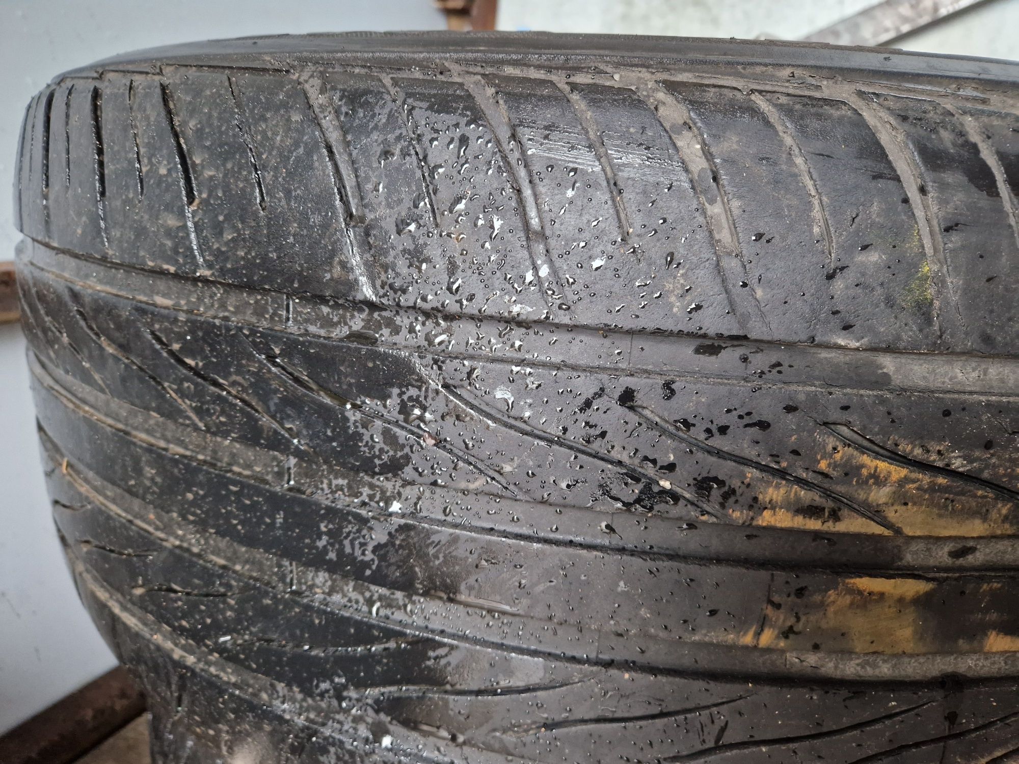 Продам летнюю резину 285/50 R20