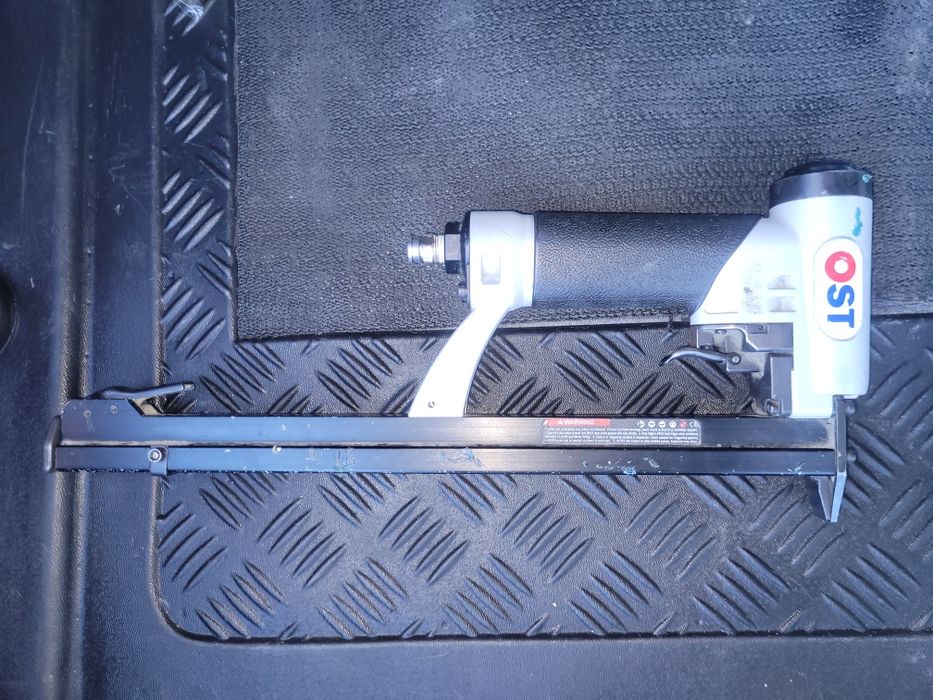 Capsator pneumatic OST