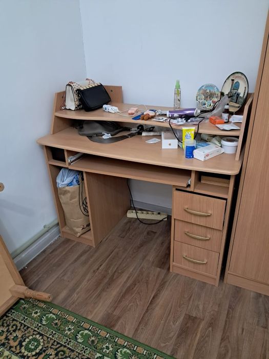 Стол компьютерный