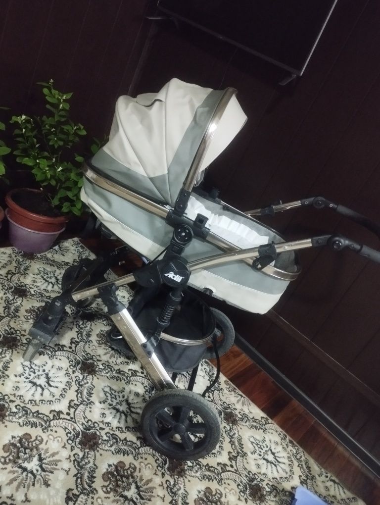 Детская коляска фирма Аdil