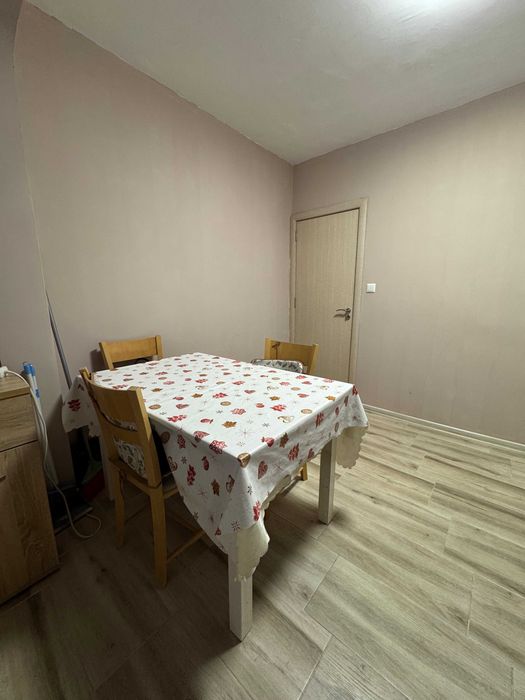 Обзаведен двустаен апартамент - гр. Хасково