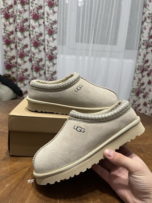 Papuci UGG Tasman
