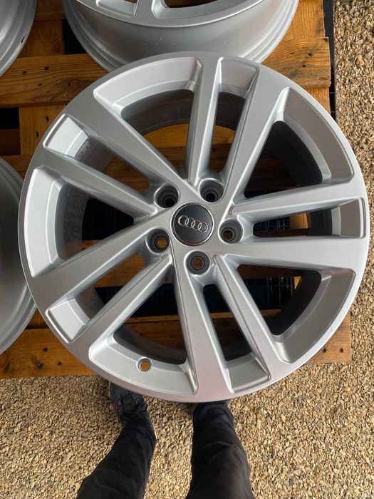 18 Цола 5 х 112 мм Ауди , Audi A 6 , S 6 , A 4 , Q 5 , Q 3
