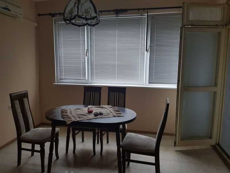 Дава се под наем Двустаен апартамент в Бургас, Меден рудник - зона А - 50 кв.м за 150 € - Снимка #3