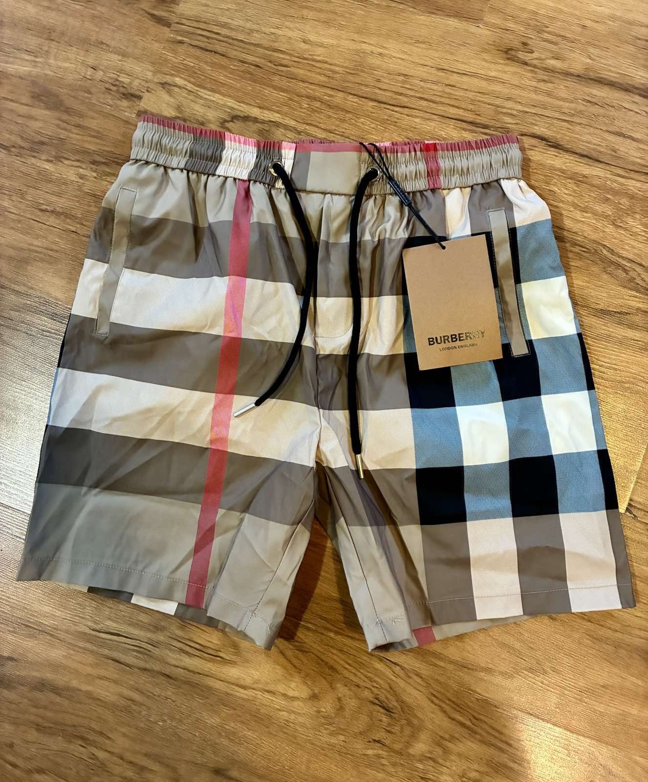Burberry къси панталони