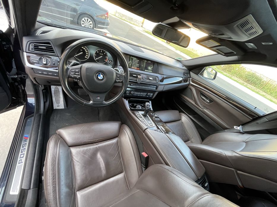 Bmw F10 M550D x drive 381cp m pachet 4 butoane
