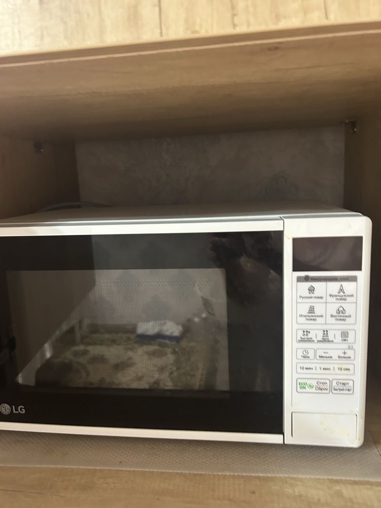 Продам микроволновую печь