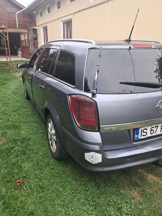 Se vinde Opel astra h stare foarte bună. Accept orice test !