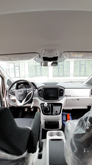 JAC M3 9 Места  минивени
