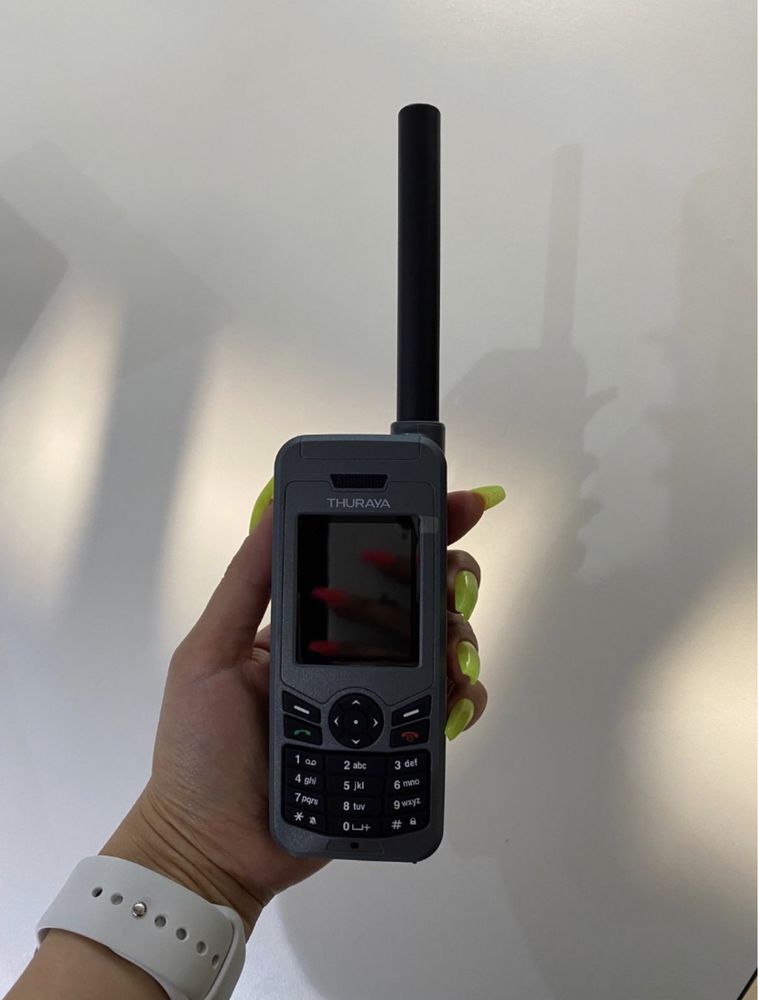 Спутниковый телефон Thuraya XT-Lite