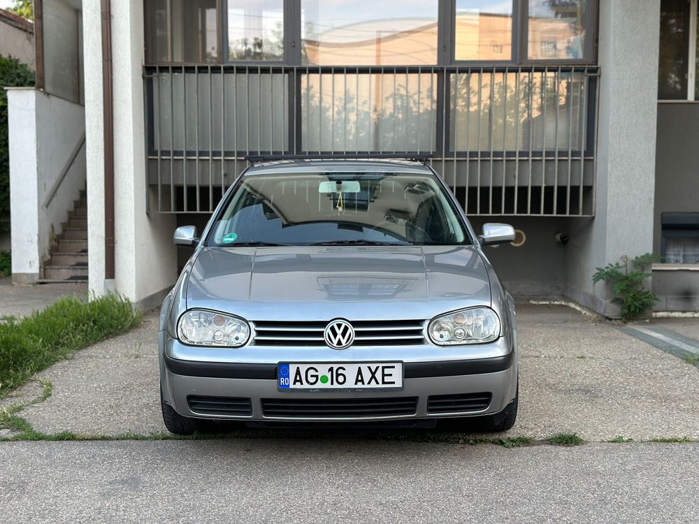 Vând Volkswagen golf 4
