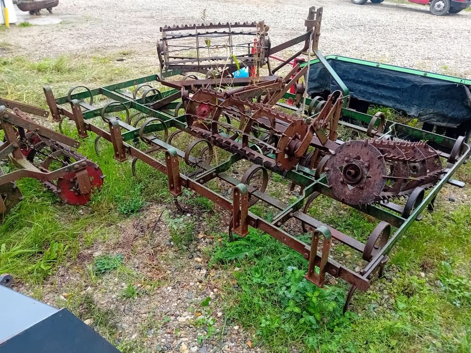 Vând  scalificator marca frost lățime de lucru 3m