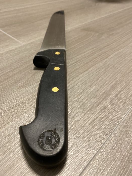 Cutit de diumensiuni mari Dumas