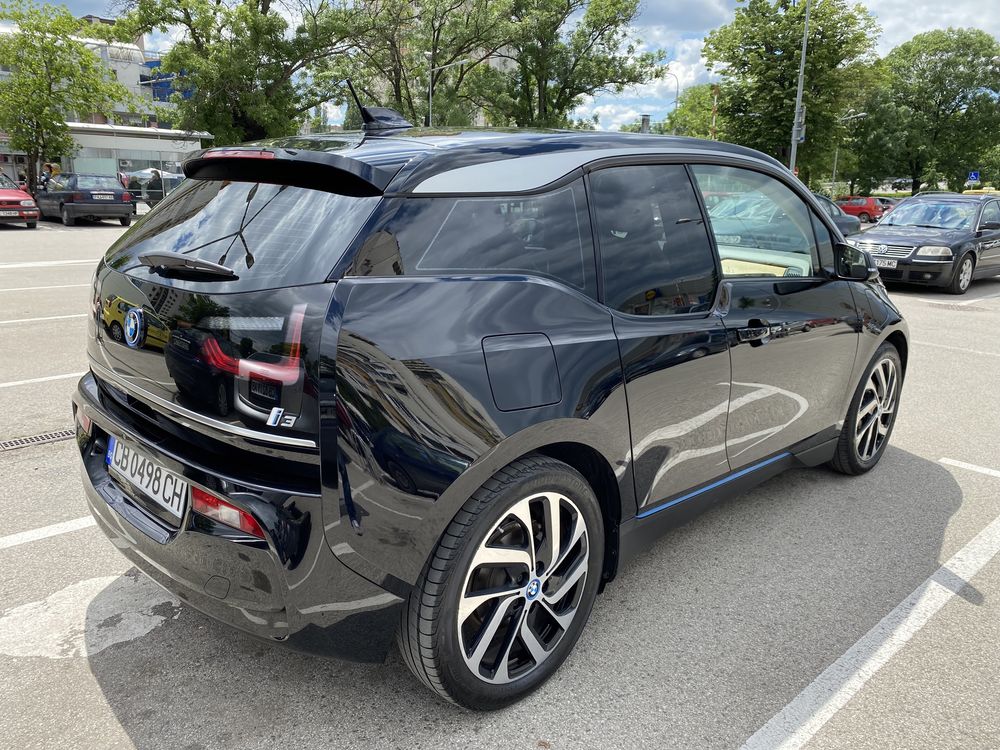 BMW i3 Електромобил