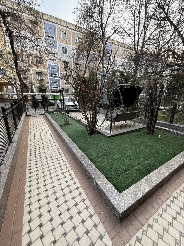 Продается 3х комнатная квартира, с евро ремонтом и всей мебелью!