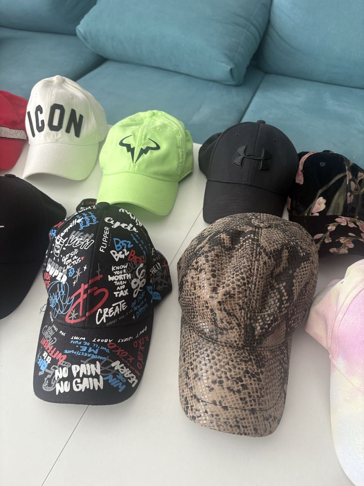 Шапки идиотки, с козирка, Nike, Dsquared , Under Armour
