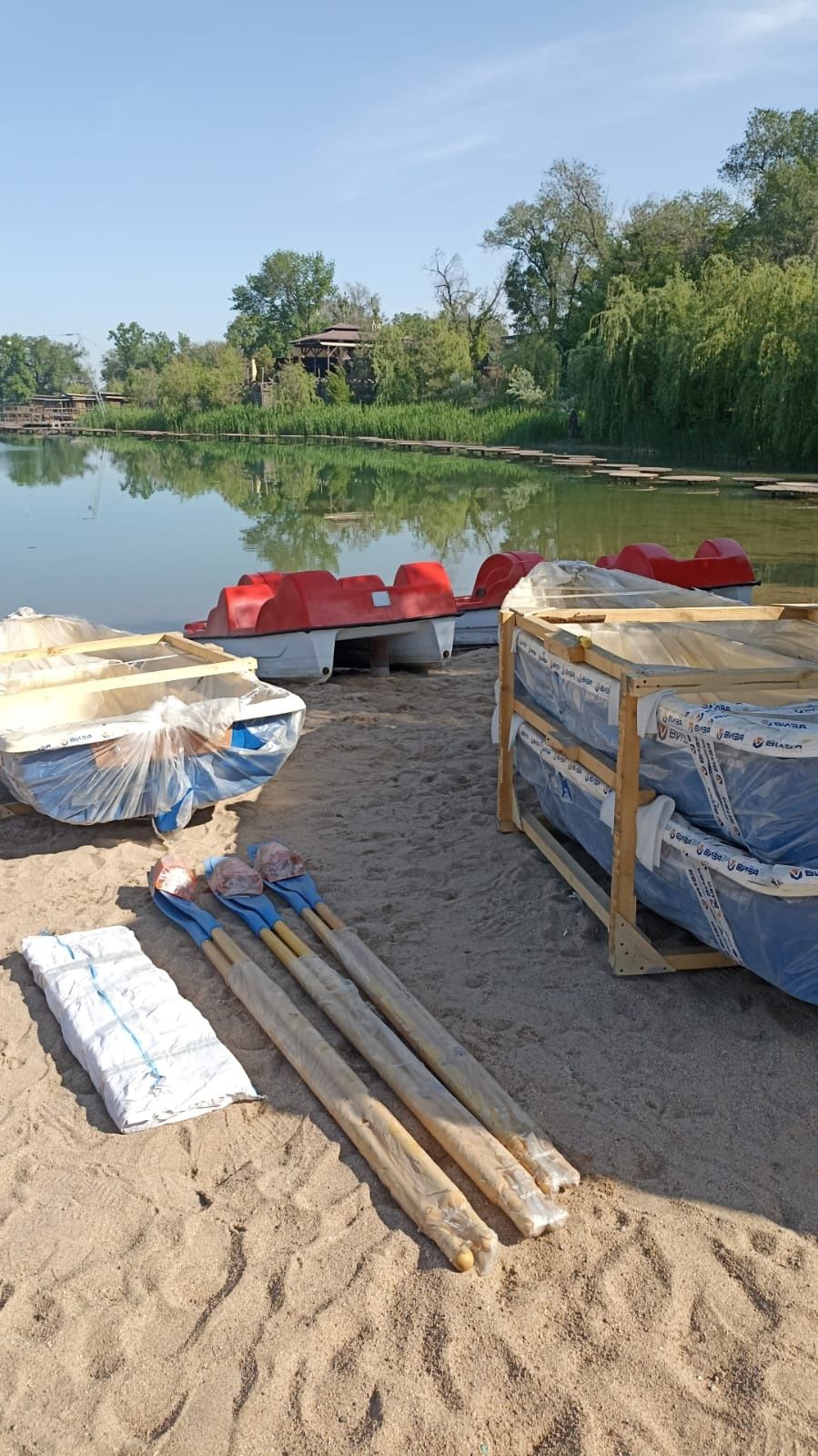 Продам лодки прогулочные