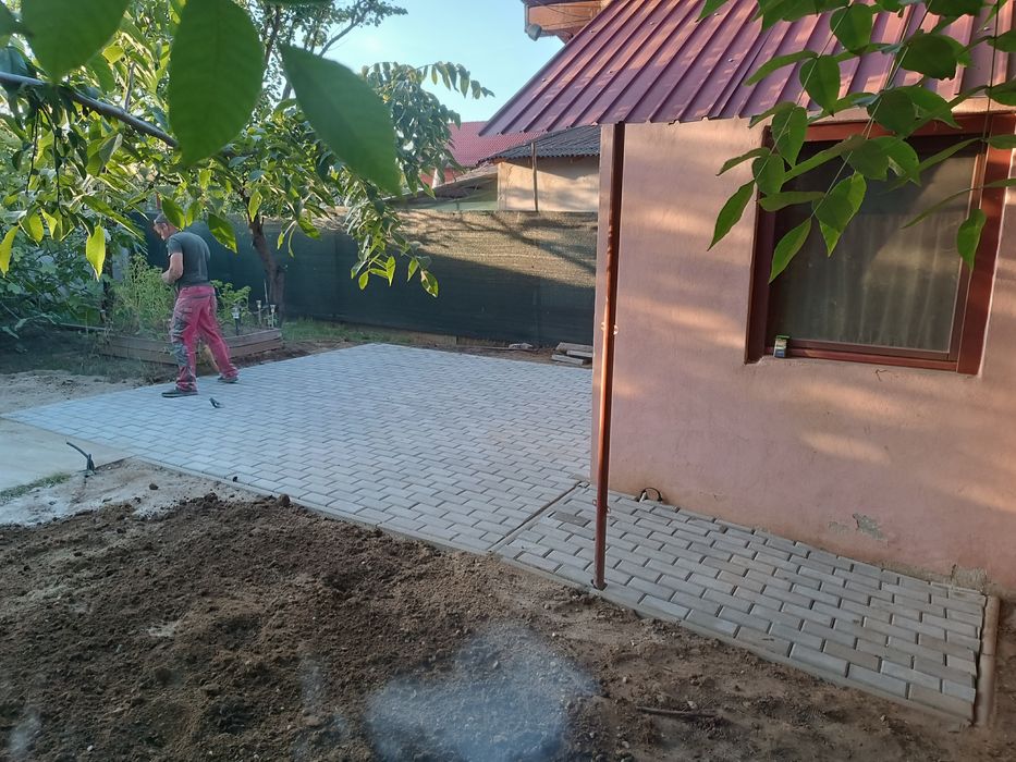 Montaj pavaje și garduri.