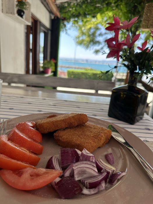 Продавам работещ бизнес-ресторант в Стария Несебър