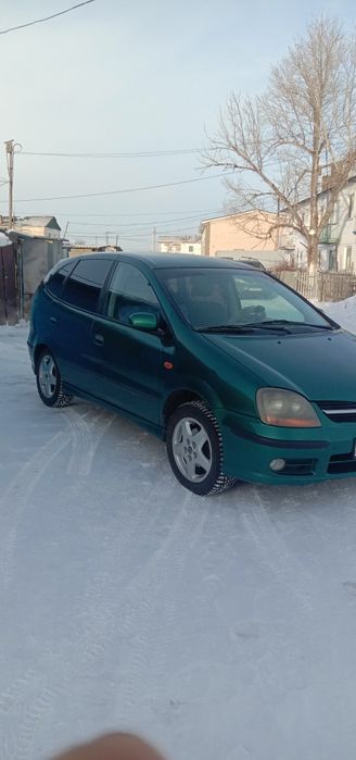 Ниссан Альмера Тино