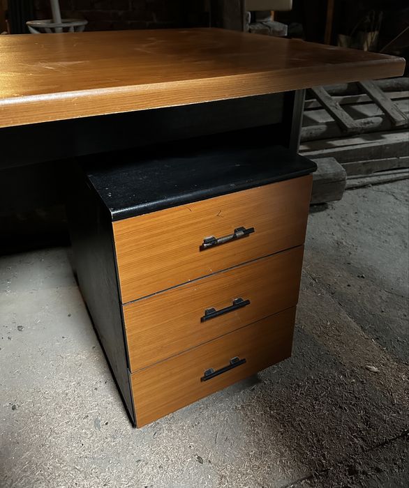 Бюро модул чекмедже