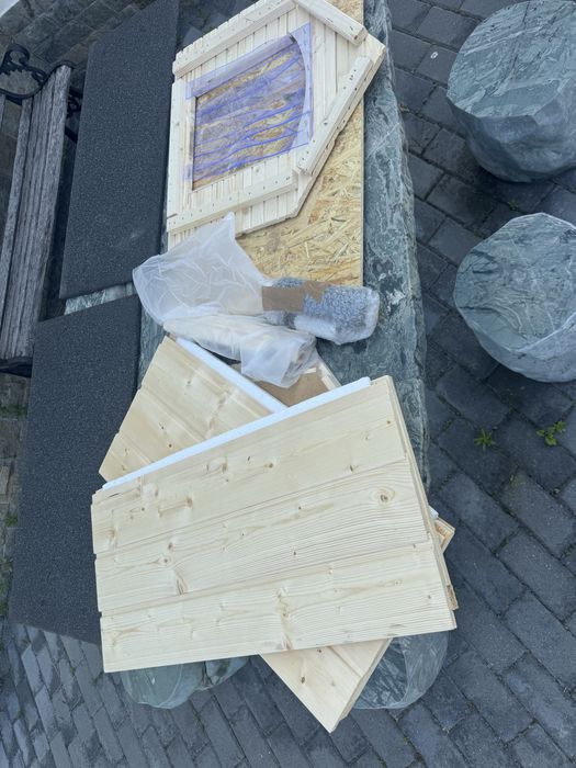 Vând căsuță cățel