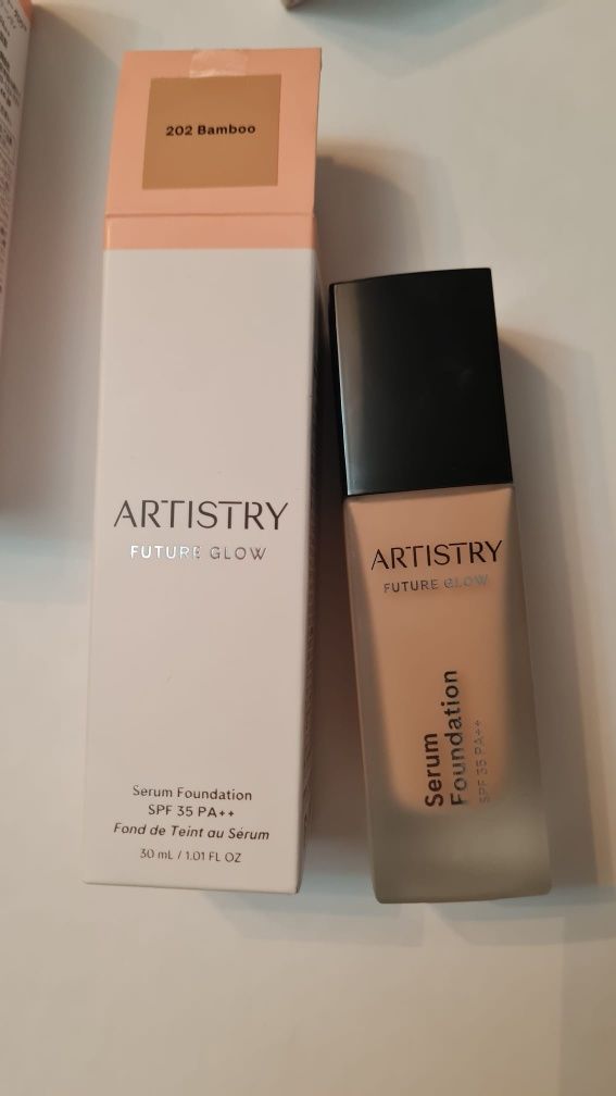 Fond de ten ser SPF 35 PA++Artistry Future Glow, oat, bamboo, cashmere