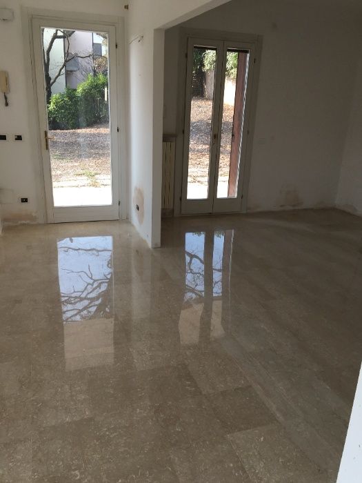 Servicii de slefuire (marmura si granit) si reparatii