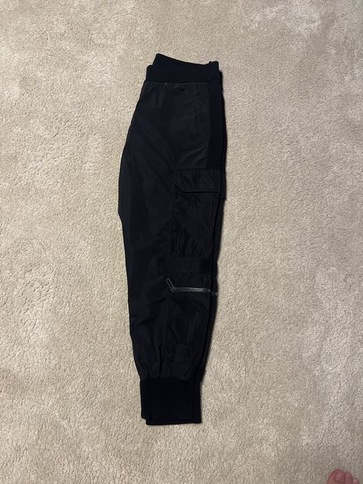 Pantaloni made by society